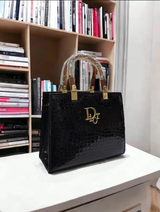 ARCYLIC HANDBAG BLACK